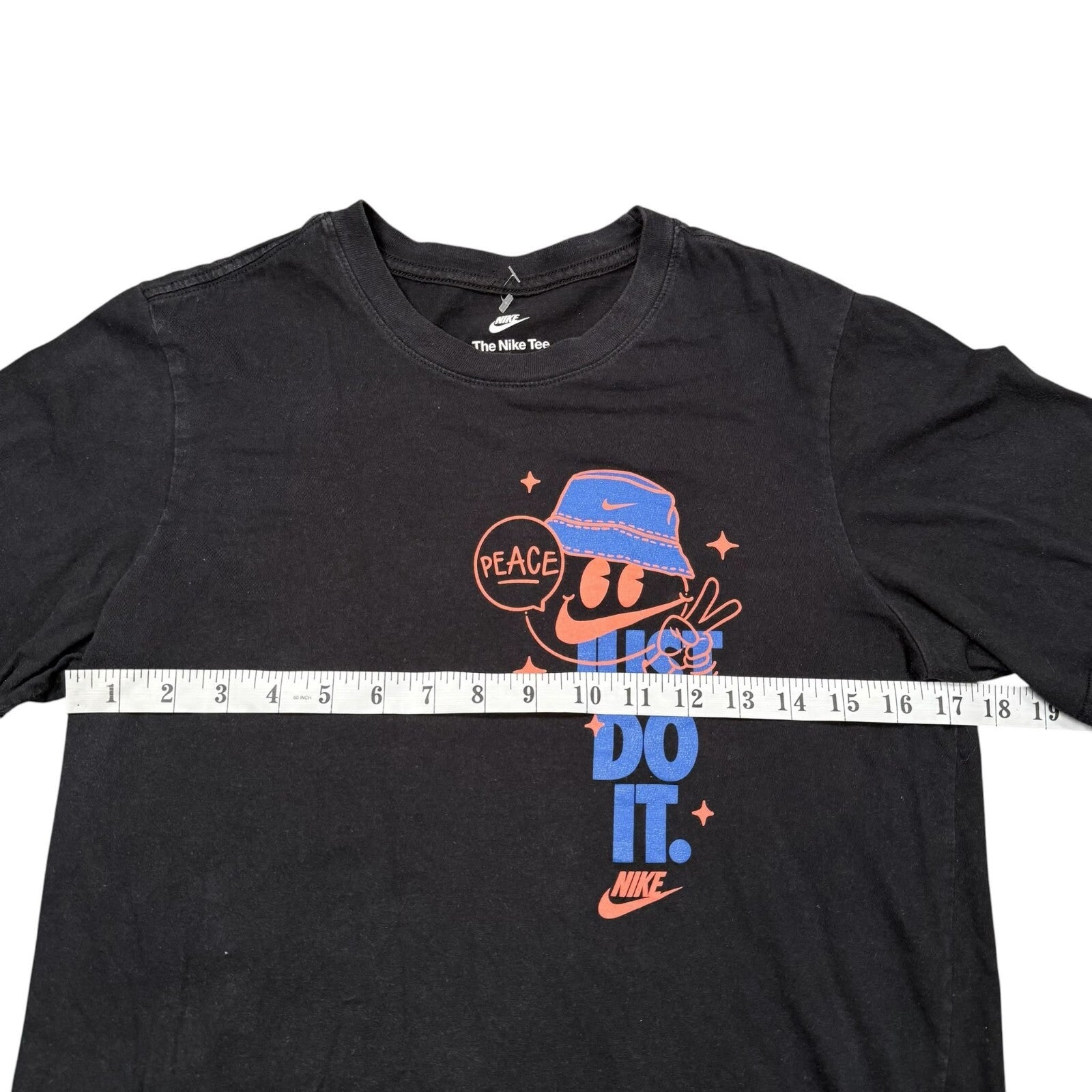 Nike Just Do It T-Shirts Graphic Peace Bucket Hat Black Tee Small